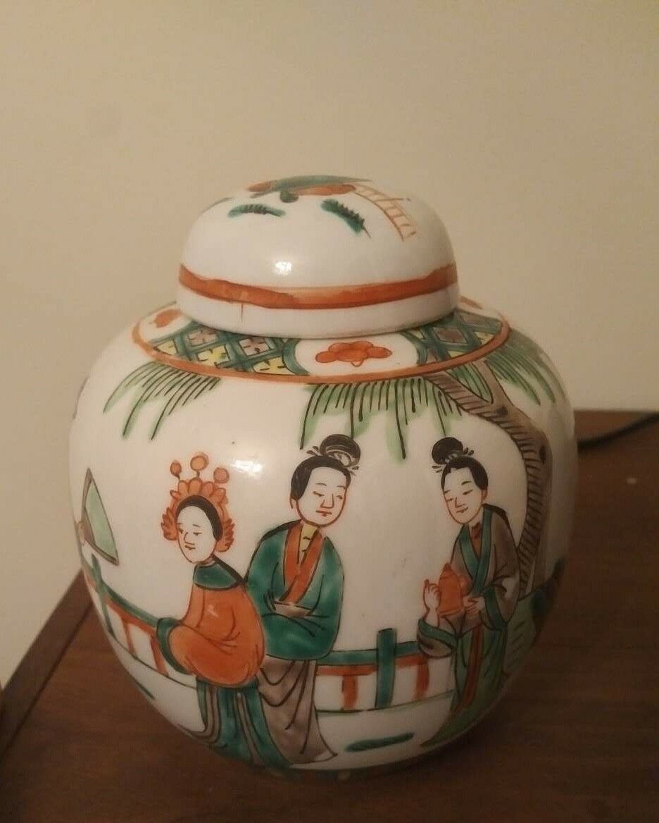 Beautiful Antique Chinese Porcelain Tea Caddy
