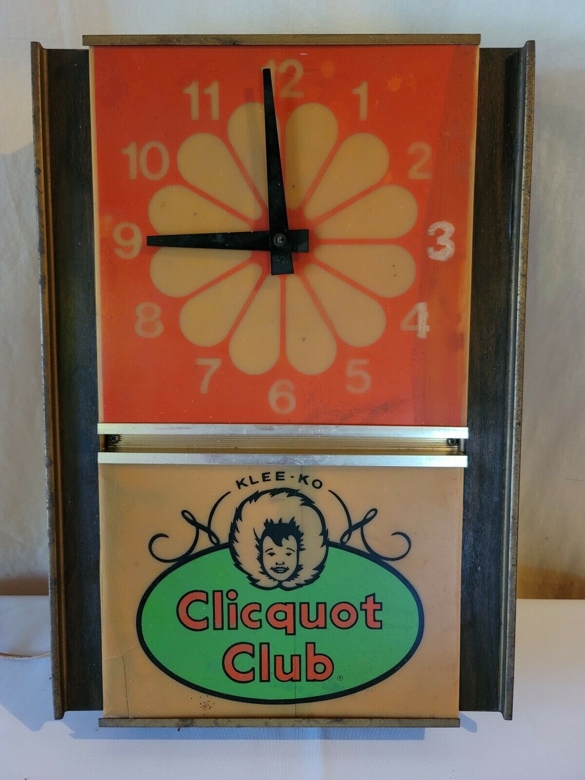 Vintage Clicquot Club Eskimo Lighted Clock Very Rare Working Completely Serviced